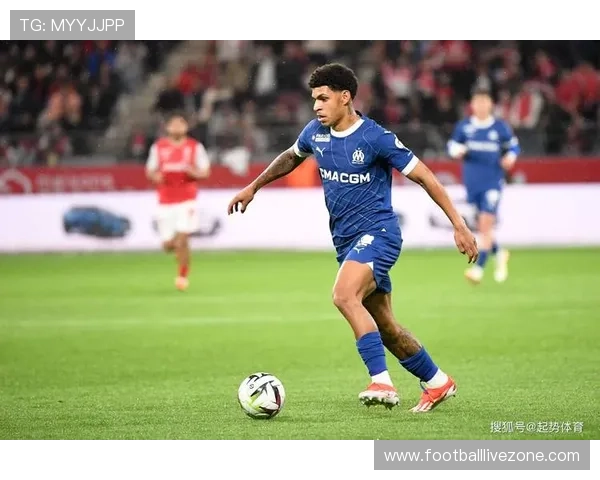 欧洲豪门转会风云再起球星动向引爆新赛季格局变化前瞻