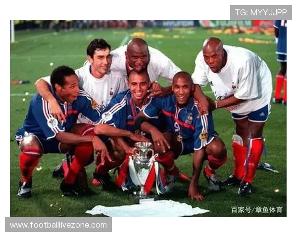 世界杯历史精彩回顾：经典比赛比分与背后的故事分析