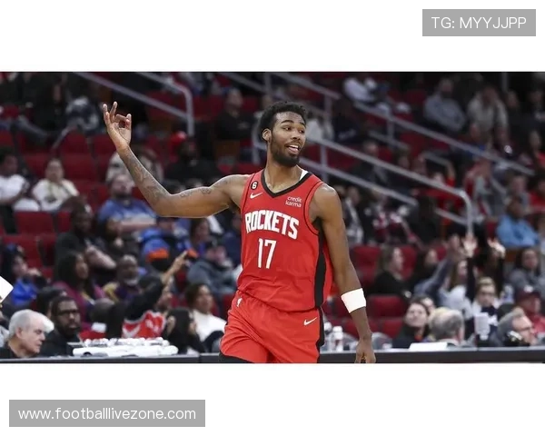 火箭队新赛季阵容调整引发球迷热议管理层战略成焦点