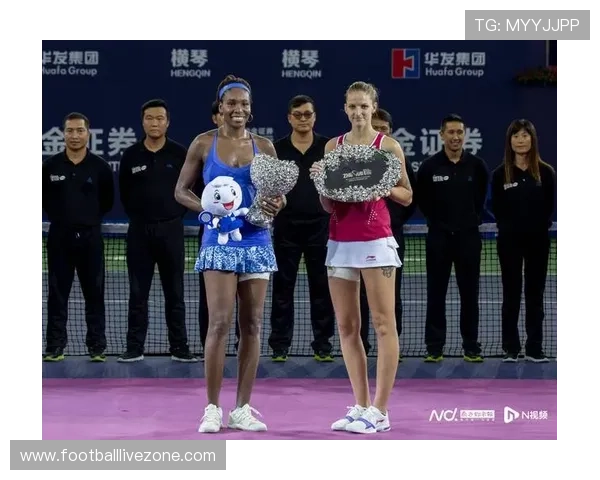 网球赛场风云再起顶尖球员激烈角逐冠军荣耀